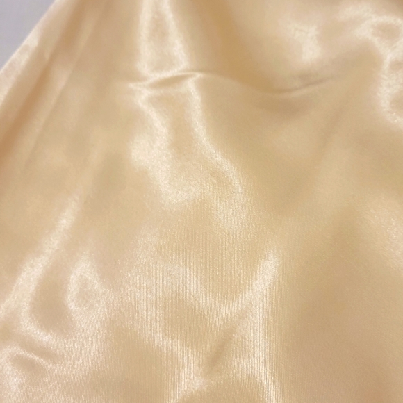 Satin skirt - Picture 3 of 3